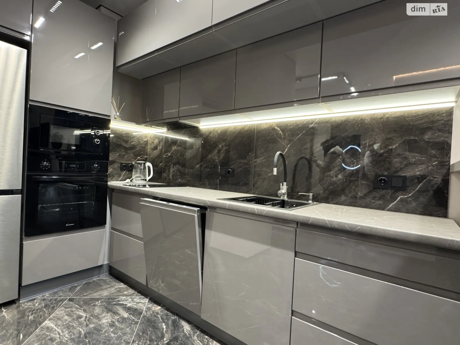 Здається в оренду 1-кімнатна квартира 56 кв. м у Вінниці, пров. Цегельний, 12 - фото 1