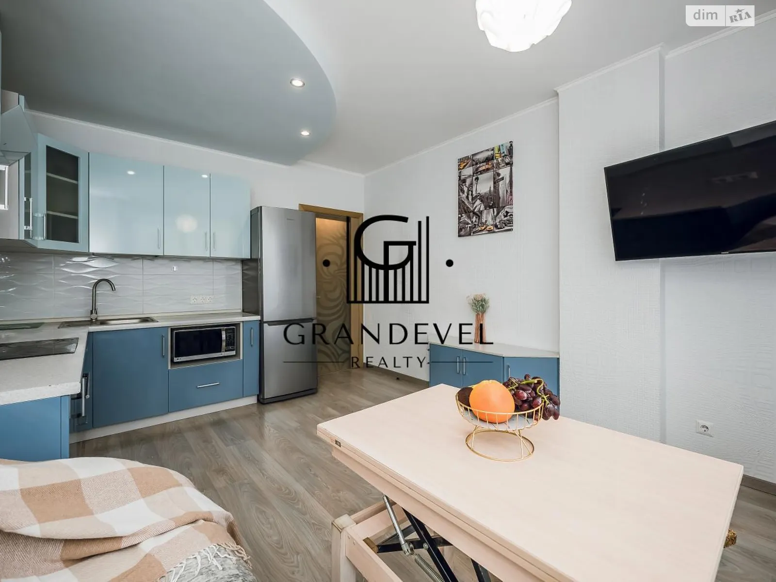 Продається 1-кімнатна квартира 36 кв. м у Києві, вул. Богатирська, 6А - фото 1