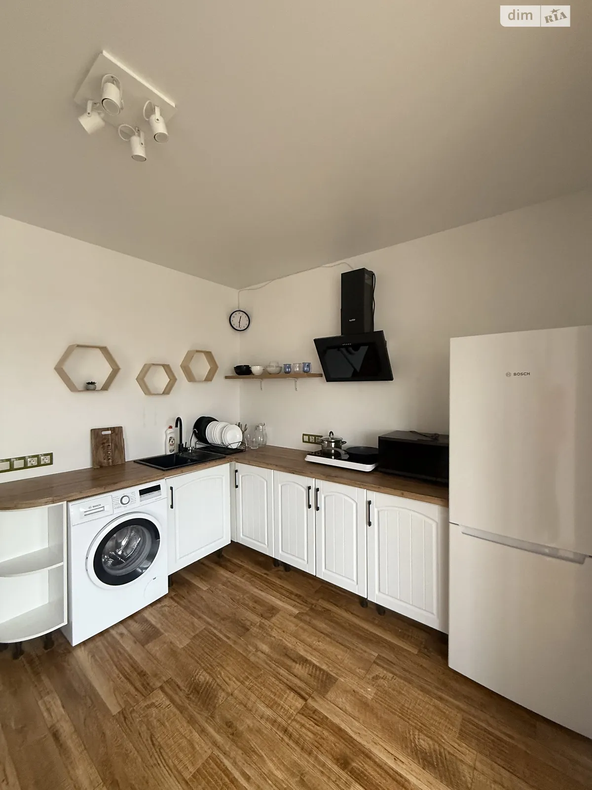 Сдается в аренду 1-комнатная квартира 47 кв. м в Харькове, ул. Клочковская, 93 - фото 1