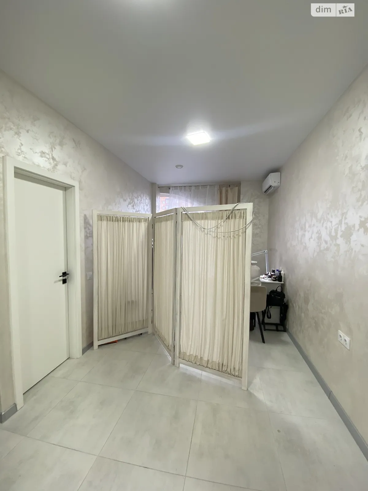Сдается в аренду помещения свободного назначения 44 кв. м в 14-этажном здании, цена: 14000 грн - фото 1