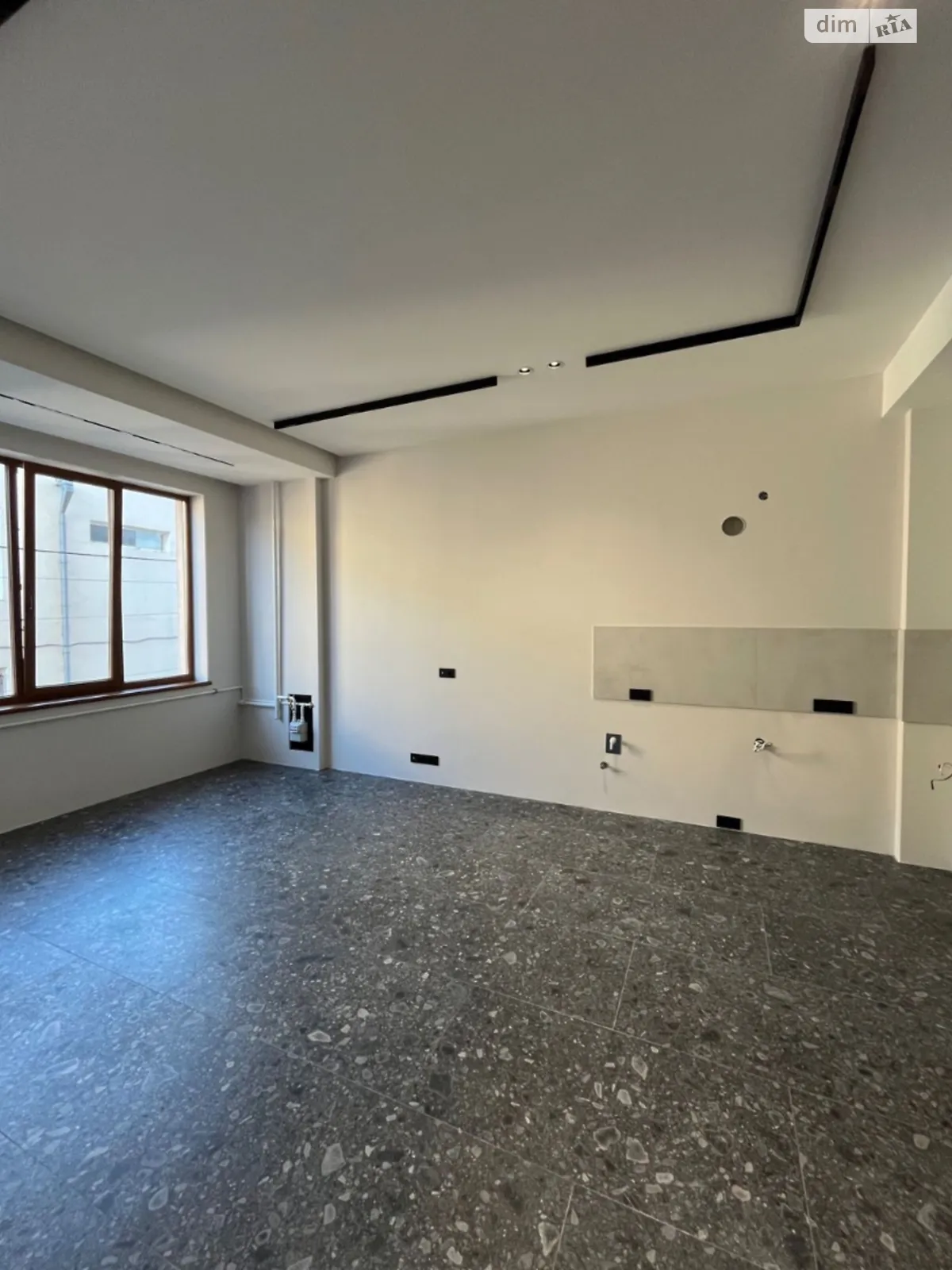 Продается 2-комнатная квартира 55 кв. м в Кропивницком, ул. Гонты - фото 1