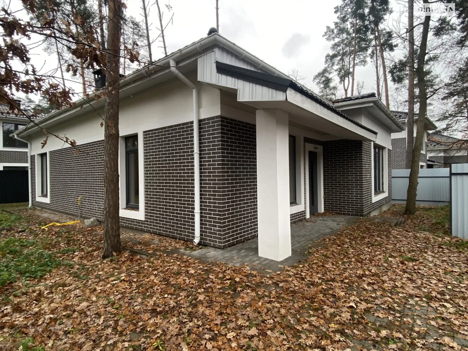 Продается одноэтажный дом 120 кв. м с беседкой, цена: 120000 $ - фото 1