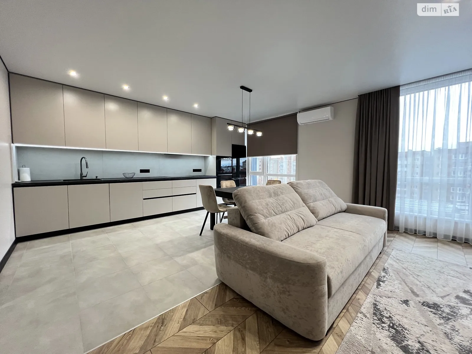 Сдается в аренду 2-комнатная квартира 89.6 кв. м в Ивано-Франковске, цена: 1000 $ - фото 1