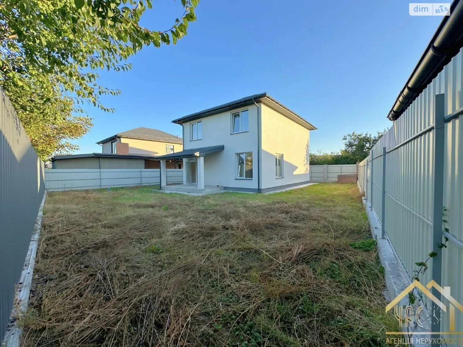 Продается дом на 2 этажа 144 кв. м с бассейном, цена: 145000 $ - фото 1