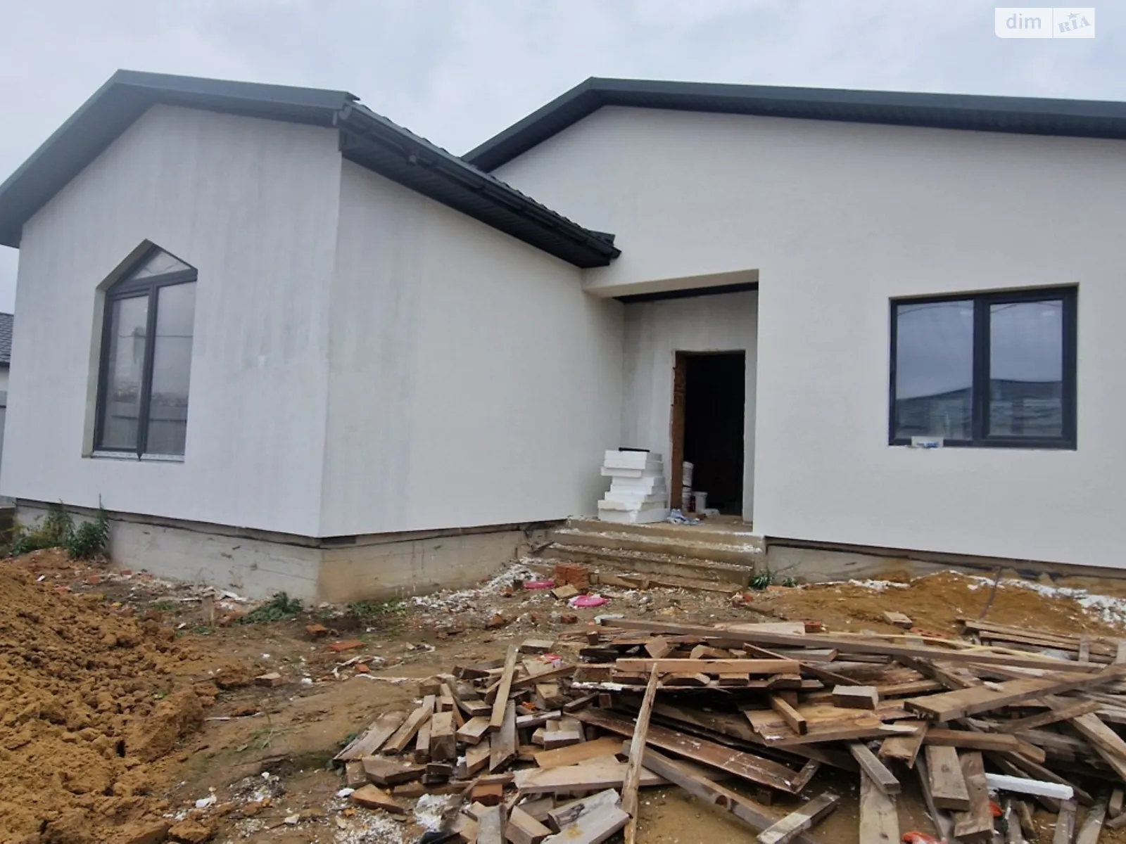 Продается одноэтажный дом 110 кв. м с садом, цена: 105000 $ - фото 1