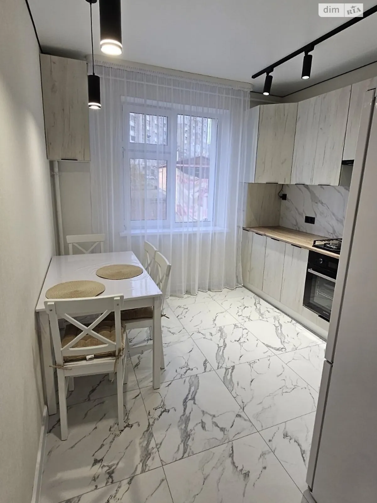 Сдается в аренду 1-комнатная квартира 50 кв. м в Хмельницком, ул. Кармелюка, 5/2 - фото 1