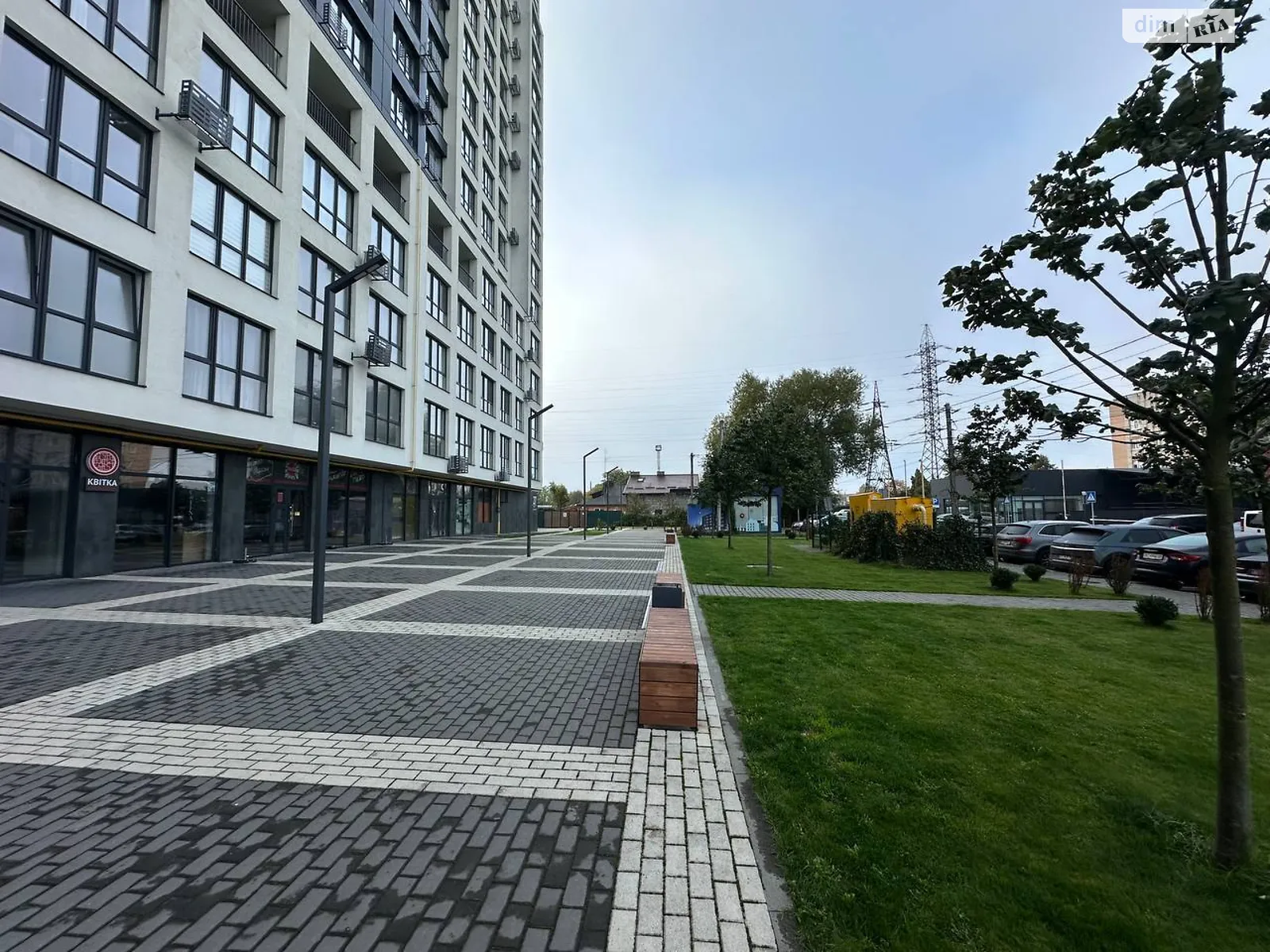 Продается 2-комнатная квартира 89 кв. м в Львове, ул. Академика Игоря Юхновського(Профессора Петра Буйка), 27 - фото 1