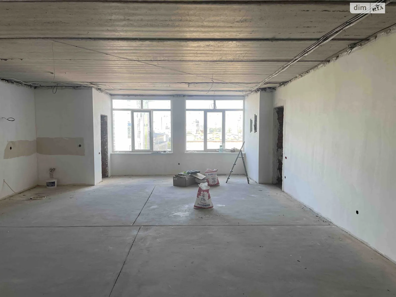 Продается 1-комнатная квартира 82.5 кв. м в Хмельницком, цена: 57700 $ - фото 1