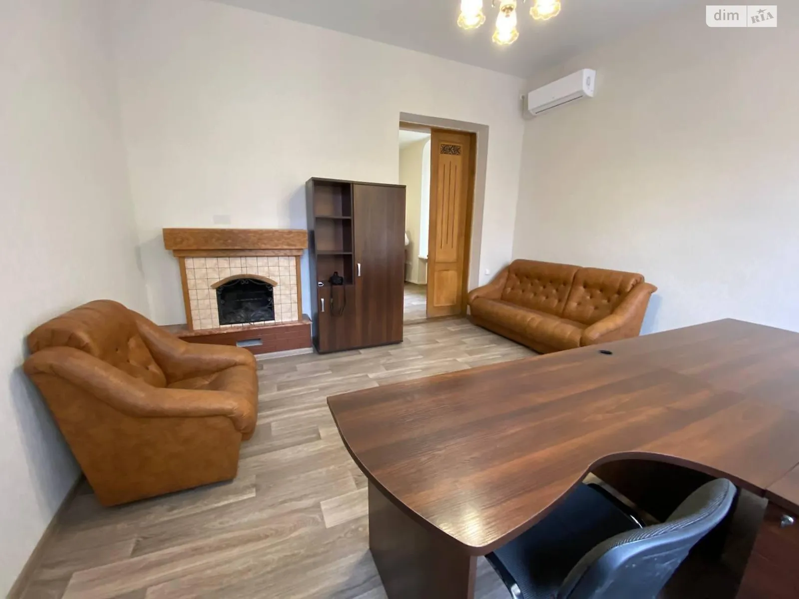 Сдается в аренду офис 84 кв. м в бизнес-центре, цена: 20000 грн - фото 1