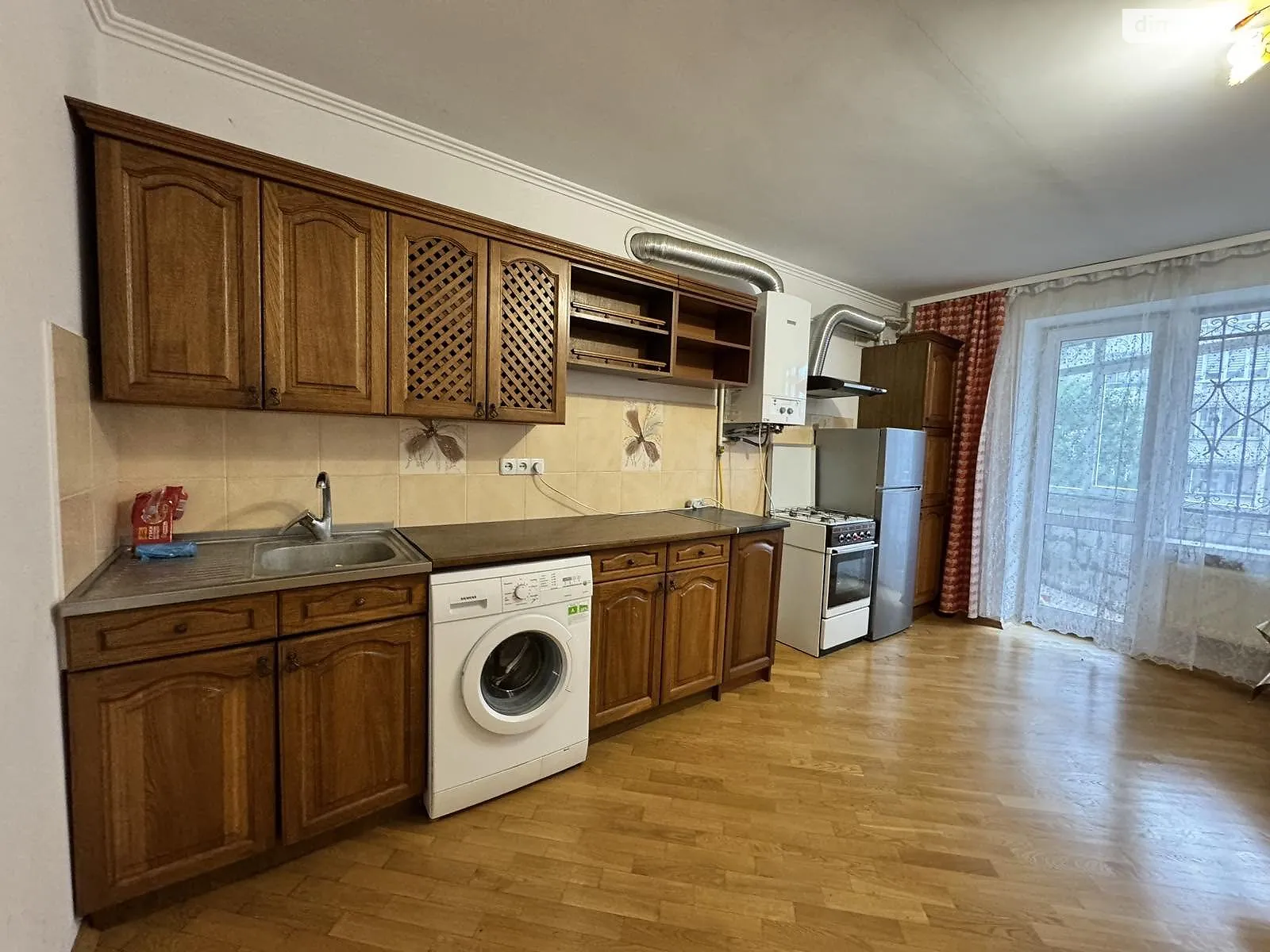 Продается 1-комнатная квартира 52 кв. м в Львове, ул. Симиренко - фото 1