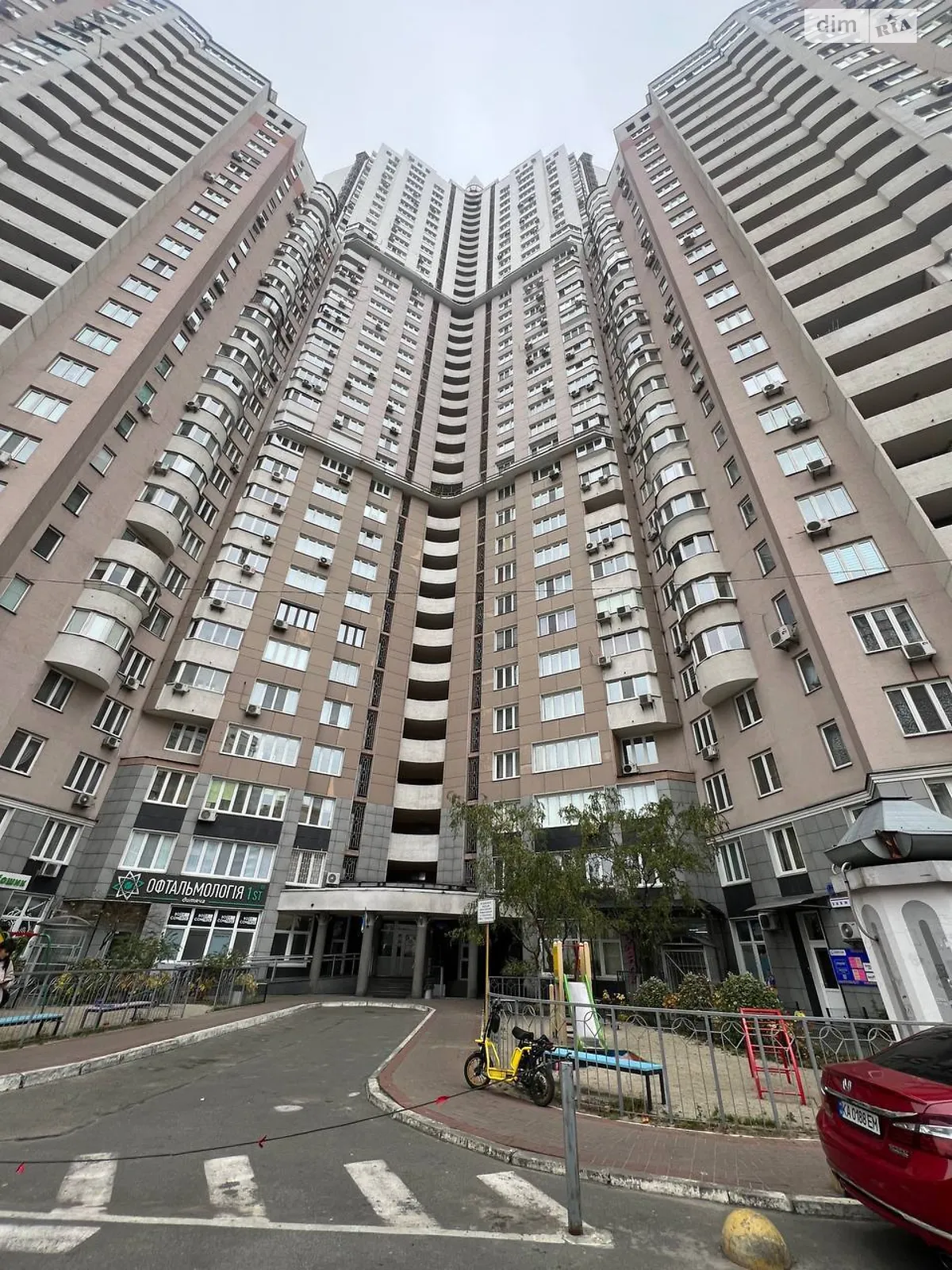 Продается 2-комнатная квартира 81 кв. м в Киеве, ул. Срибнокильская, 1 - фото 1