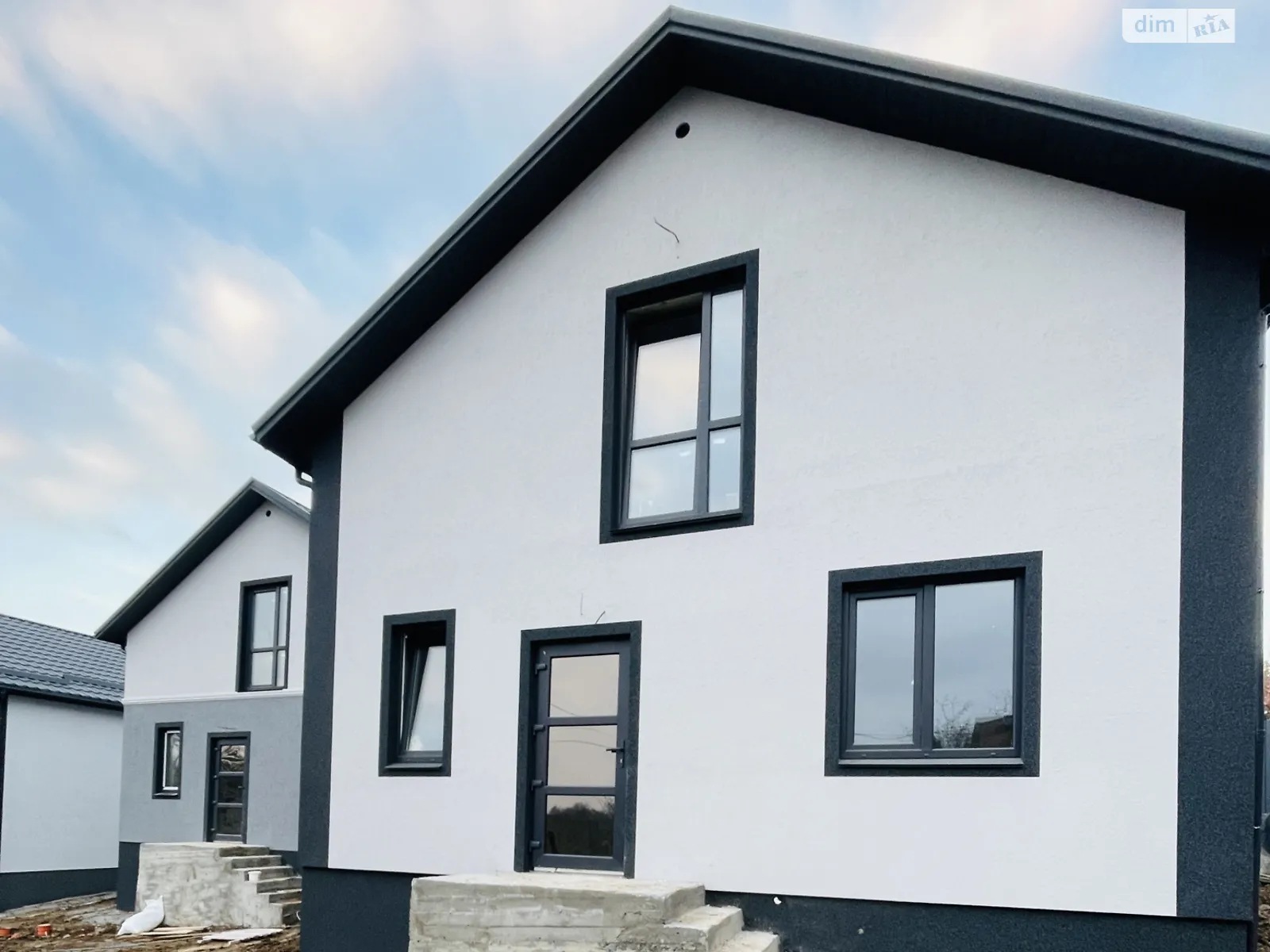 Продается дом на 2 этажа 120 кв. м с подвалом, цена: 83000 $ - фото 1