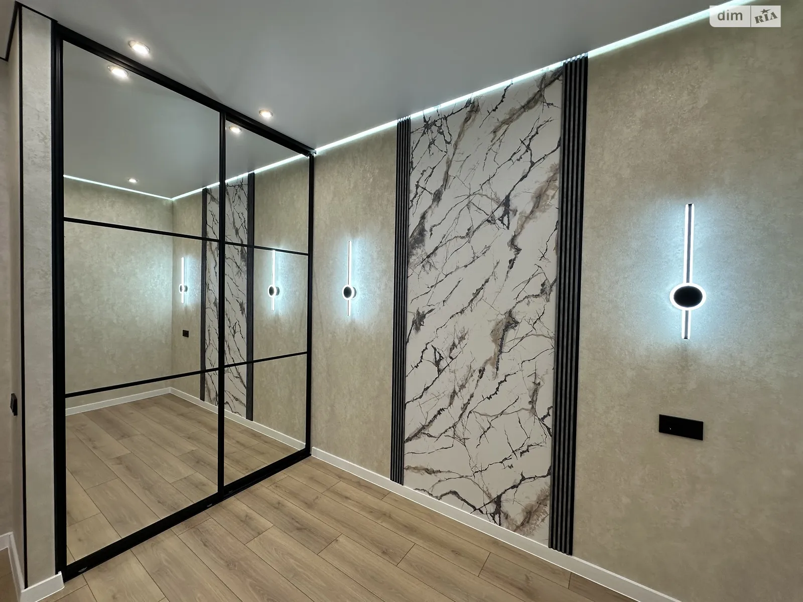 Продається 1-кімнатна квартира 43 кв. м у Одесі, вул. Краснова, 3 корпус 66 - фото 1