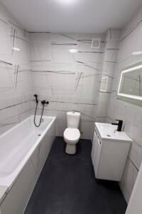 Продаж квартири, Хмельницький, р‑н. Виставка, Вінницька вулиця, буд. 1/8А, кв. 27