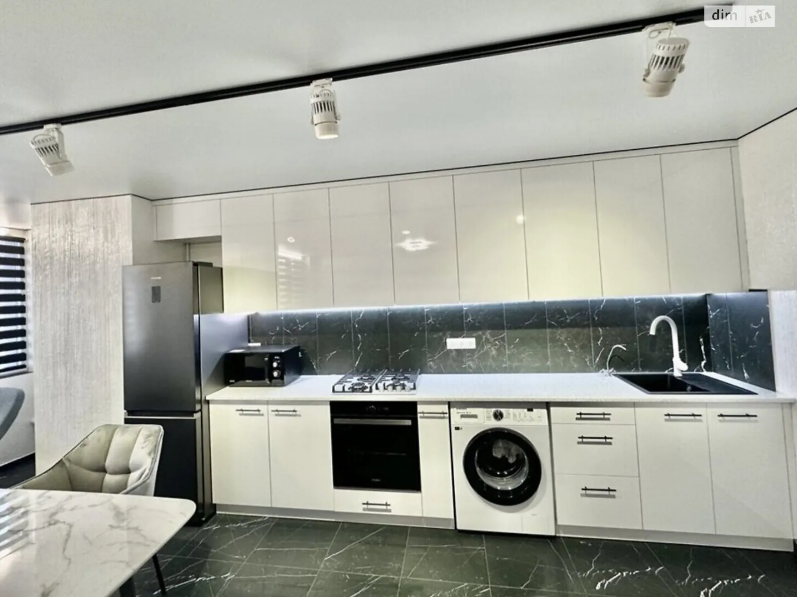 1-комнатная квартира 46 кв. м в Тернополе, ул. Вербицкого Михаила - фото 1