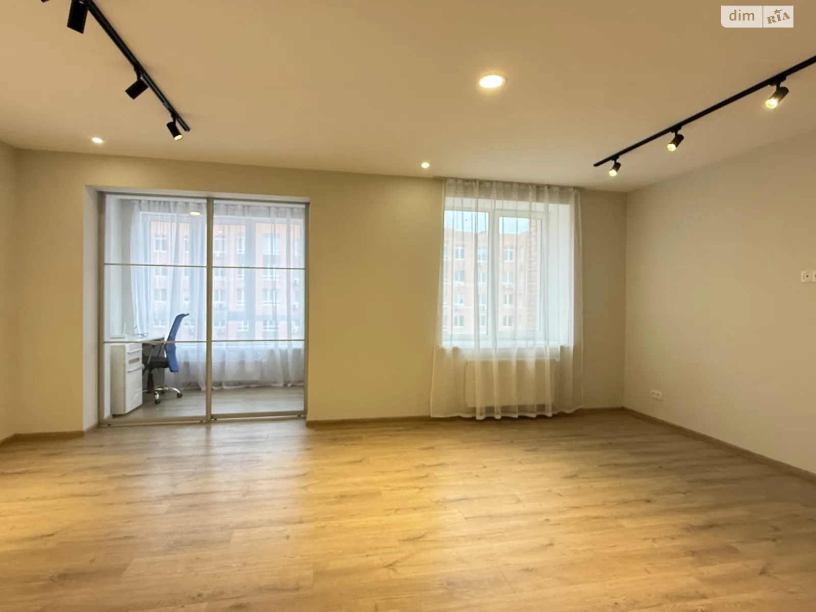 Продается 1-комнатная квартира 45.2 кв. м в Днепре, просп. Мира, 2К - фото 1