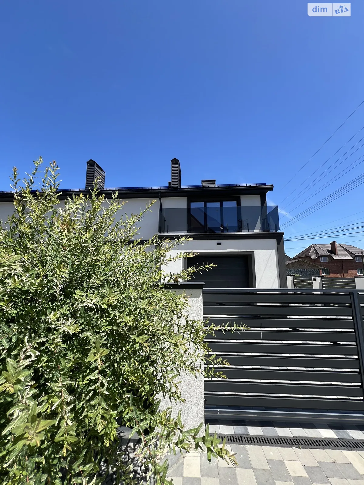 Продается дом на 2 этажа 211.8 кв. м с верандой, цена: 185000 $ - фото 1