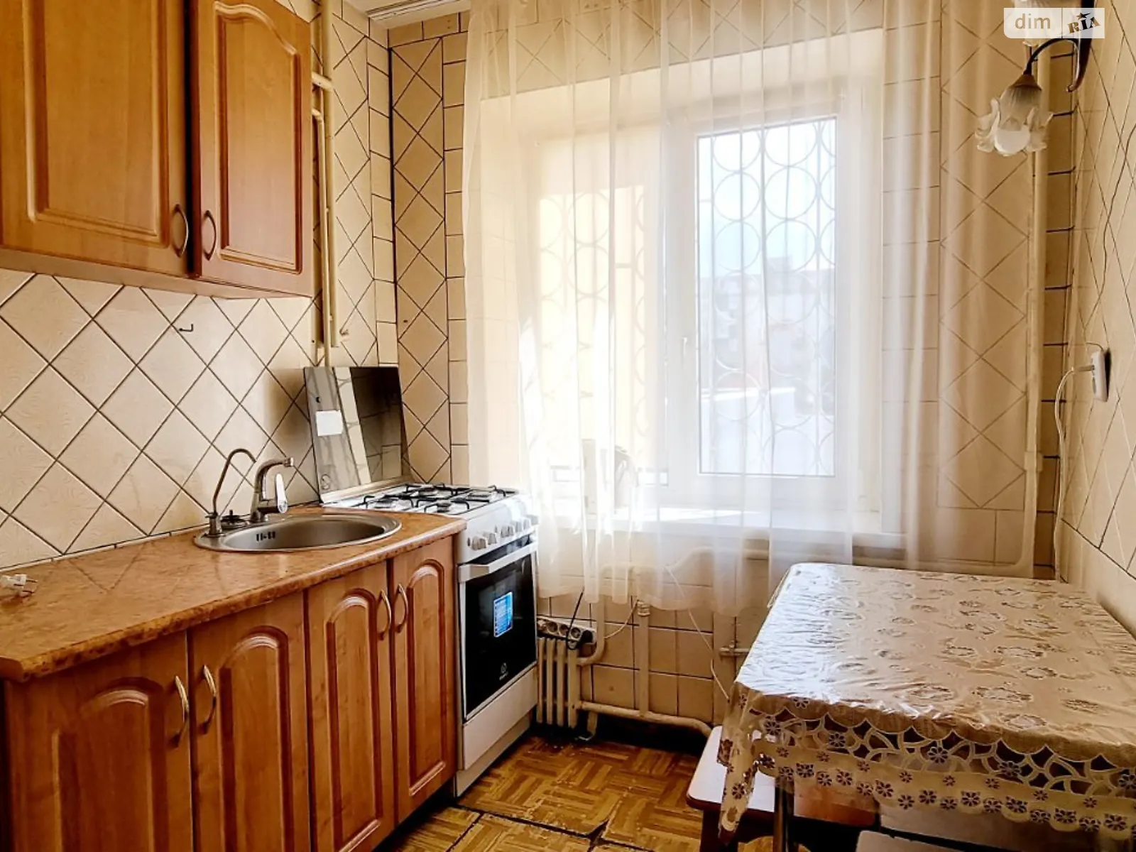 Продается 3-комнатная квартира 52 кв. м в Днепре, просп. Слобожанский - фото 1