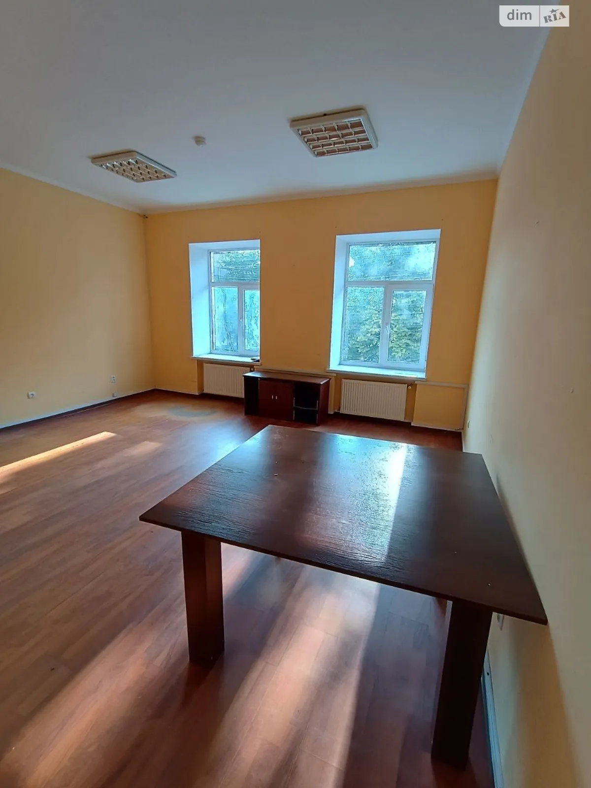 Сдается в аренду офис 35 кв. м в бизнес-центре, цена: 8500 грн - фото 1