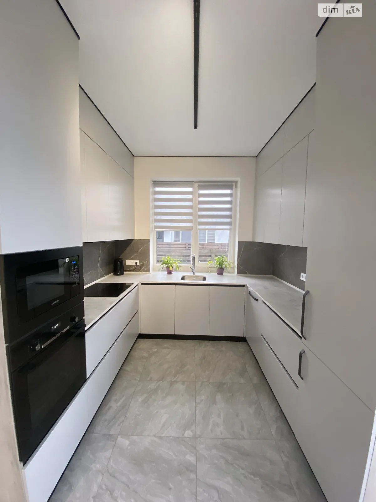 Продается одноэтажный дом 93 кв. м с гаражом, цена: 157000 $ - фото 1