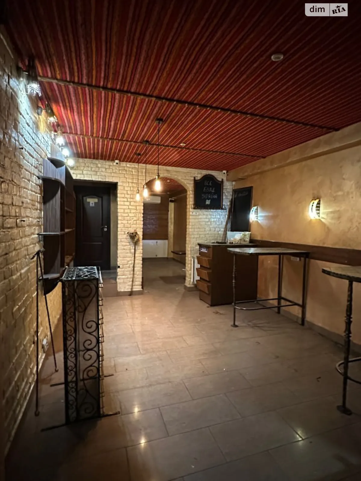Сдается в аренду помещения свободного назначения 98.2 кв. м в 1-этажном здании, цена: 85000 грн - фото 1
