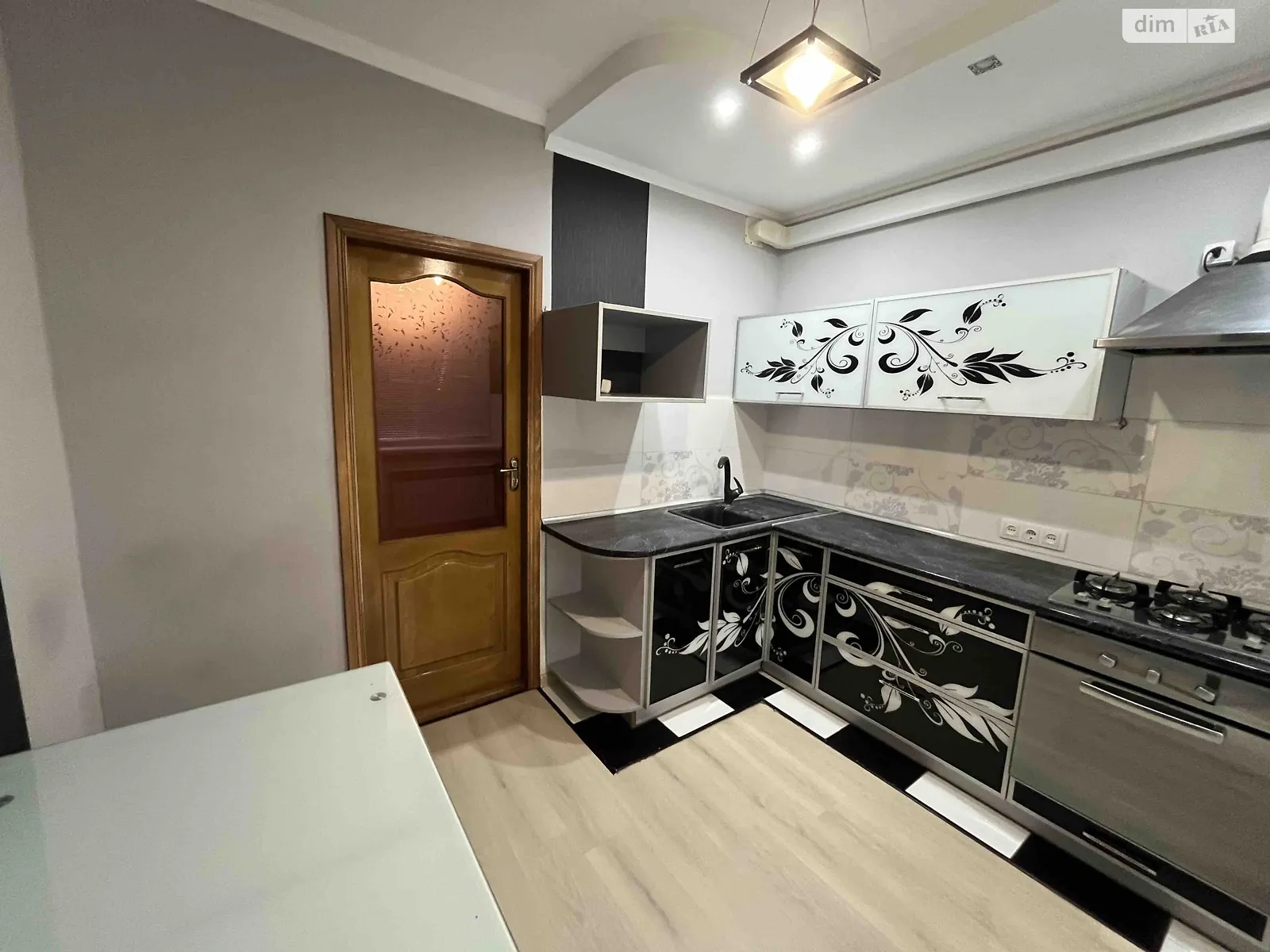 Продается 1-комнатная квартира 40 кв. м в Хмельницком, ул. Панаса Мирного, 31 - фото 1