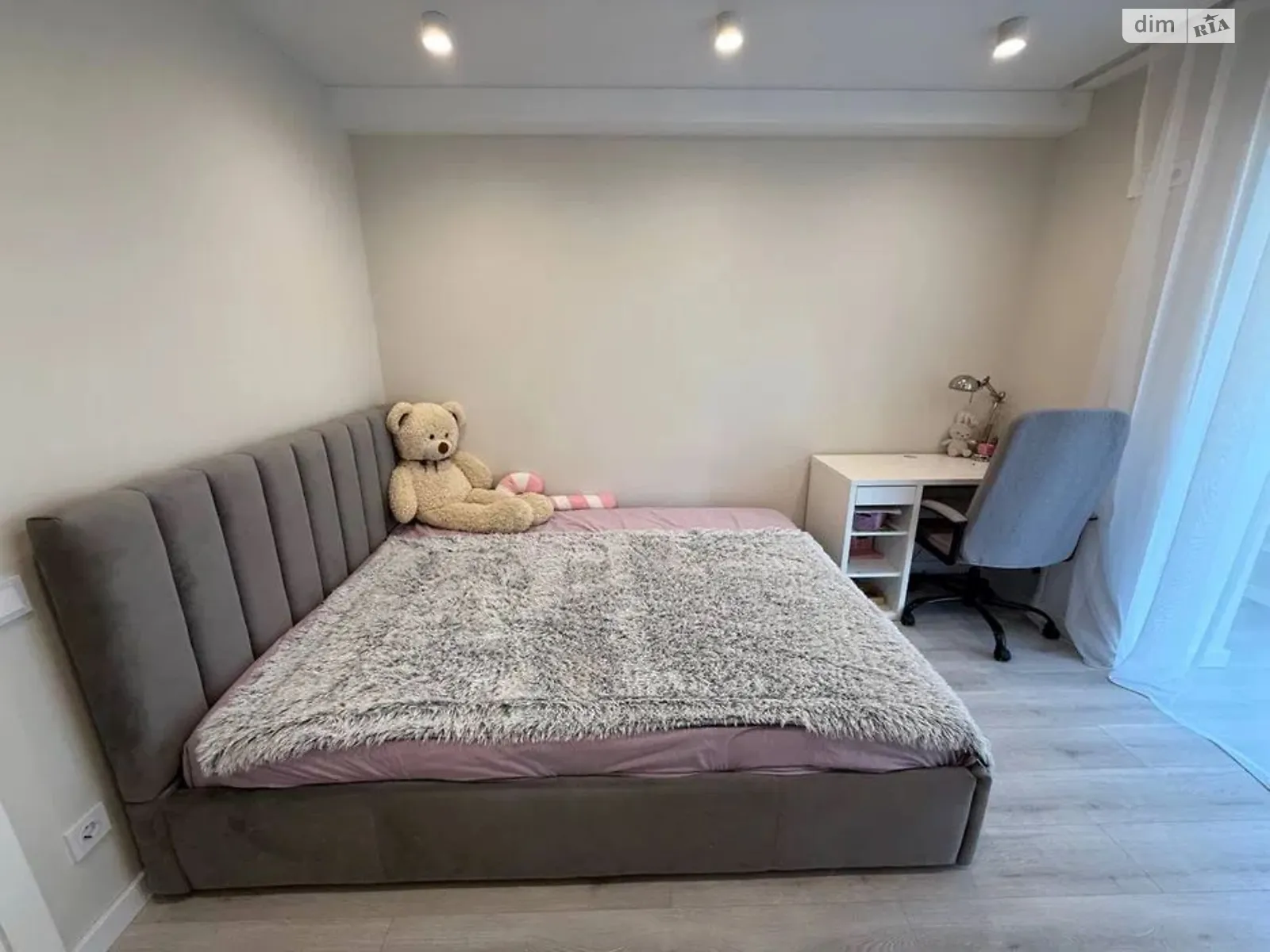 Продается 3-комнатная квартира 70 кв. м в Киеве, ул. Саперное Поле, 45 - фото 1