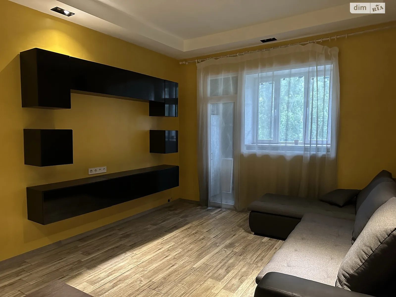 Продается 2-комнатная квартира 65 кв. м в Конотопе, просп. Мира, 28 - фото 1