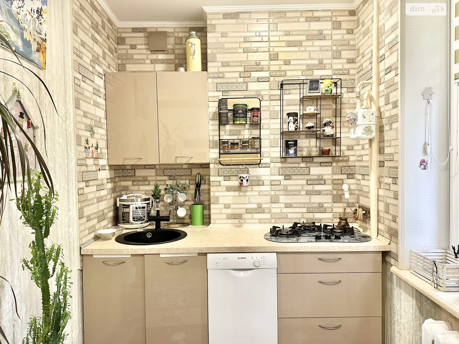 3-комнатная квартира 60 кв. м в Запорожье, просп. Соборный - фото 1