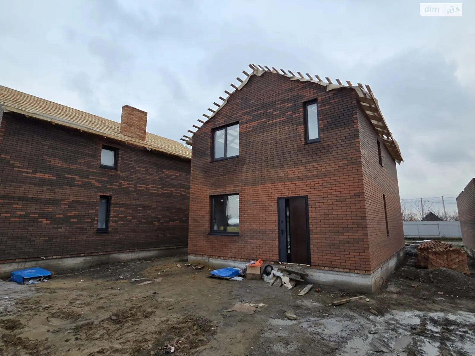 Продается дом на 2 этажа 107 кв. м с беседкой, цена: 89000 $ - фото 1