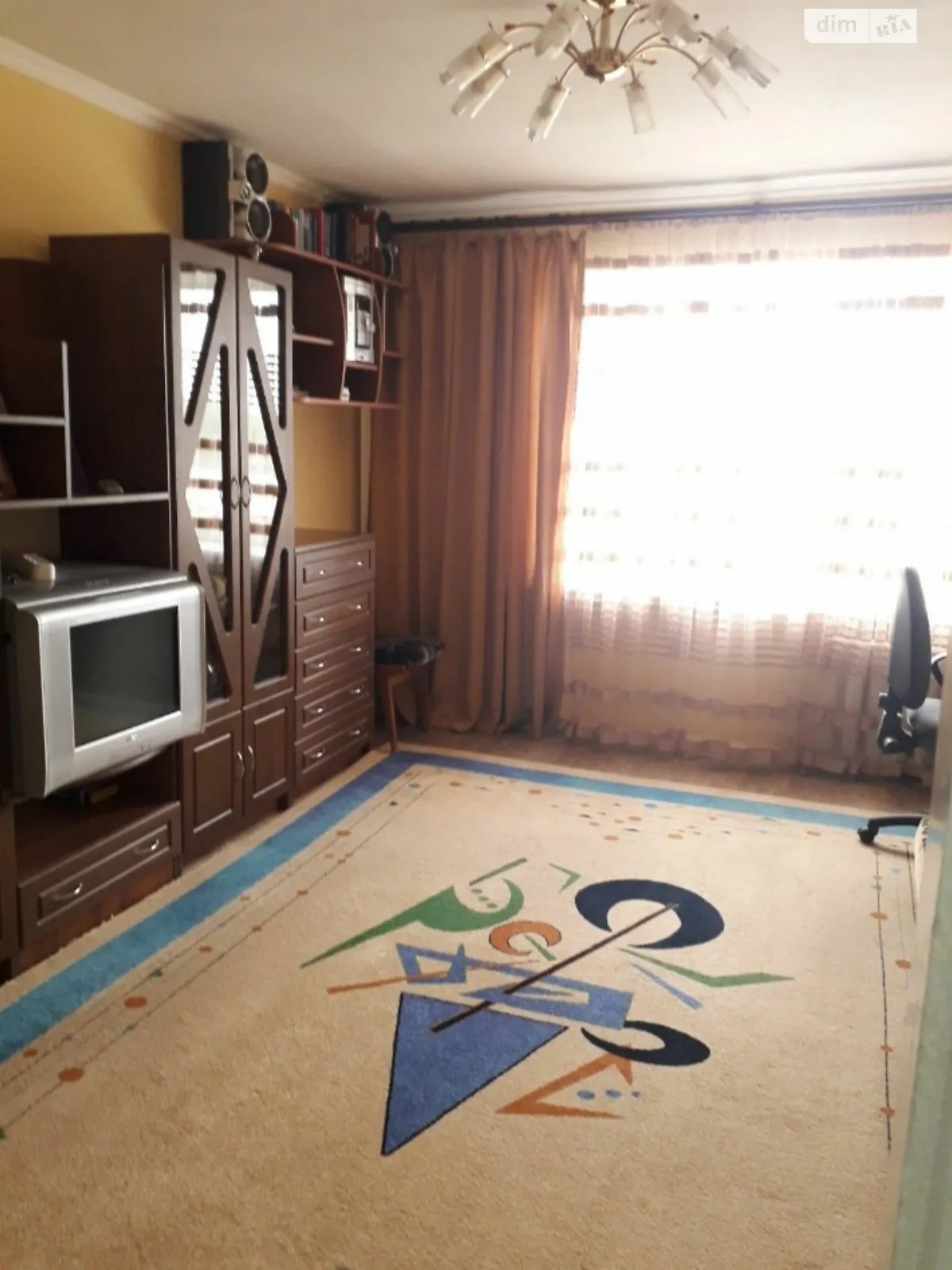 Продается 2-комнатная квартира 45 кв. м в Черновцах, ул. Полетаева Федора - фото 1