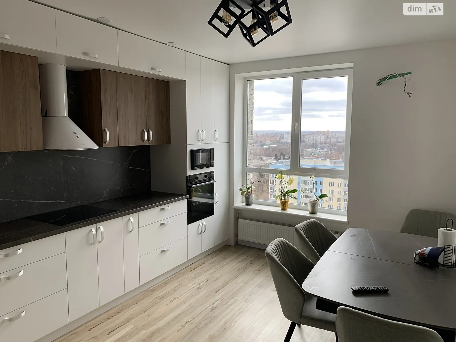 Продается 2-комнатная квартира 74.3 кв. м в Черкассах, ул. Добровольческих Батальонов - фото 1