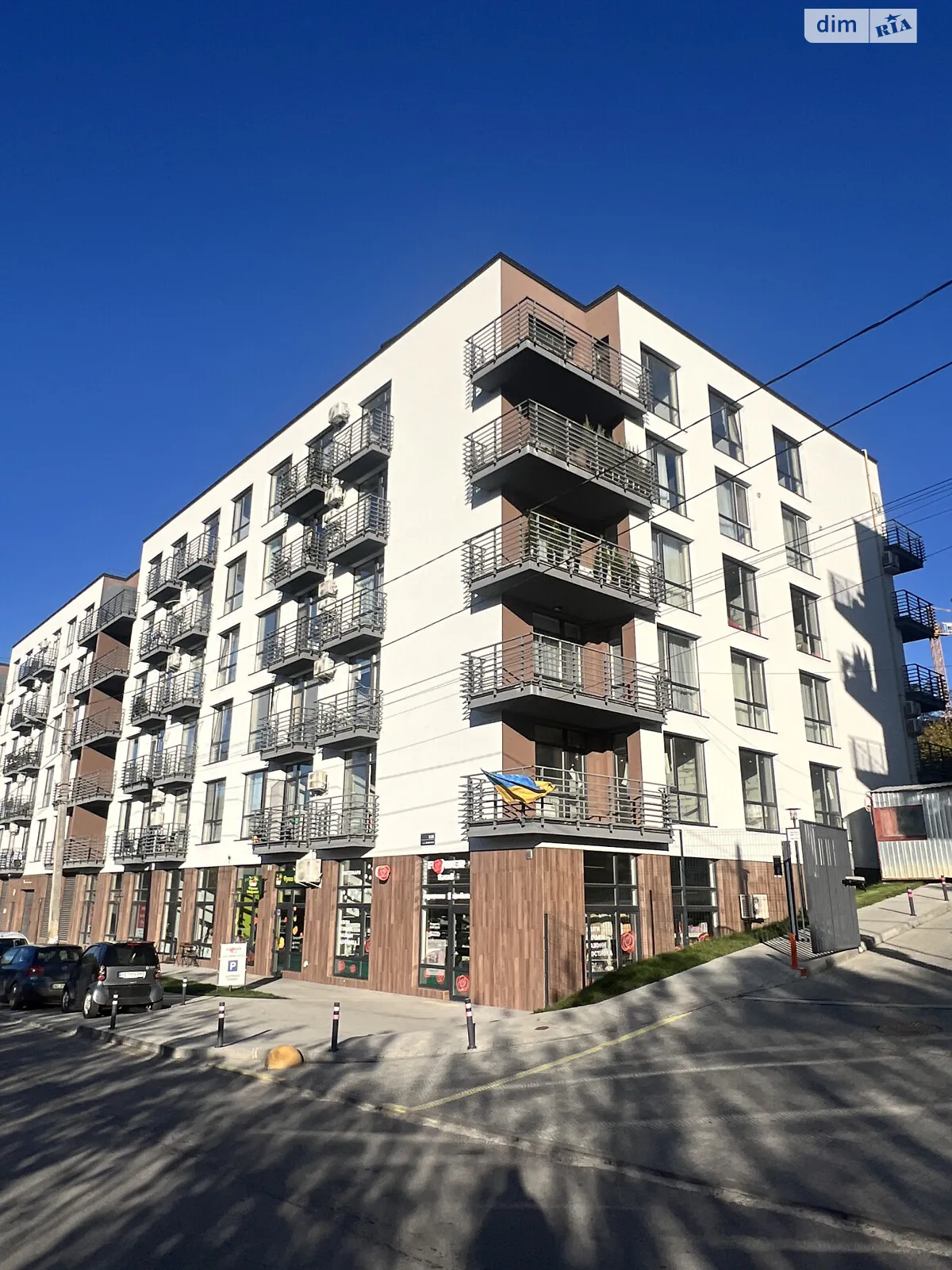 Продается 2-комнатная квартира 63 кв. м в Брюховичах, ул. Львовская - фото 1