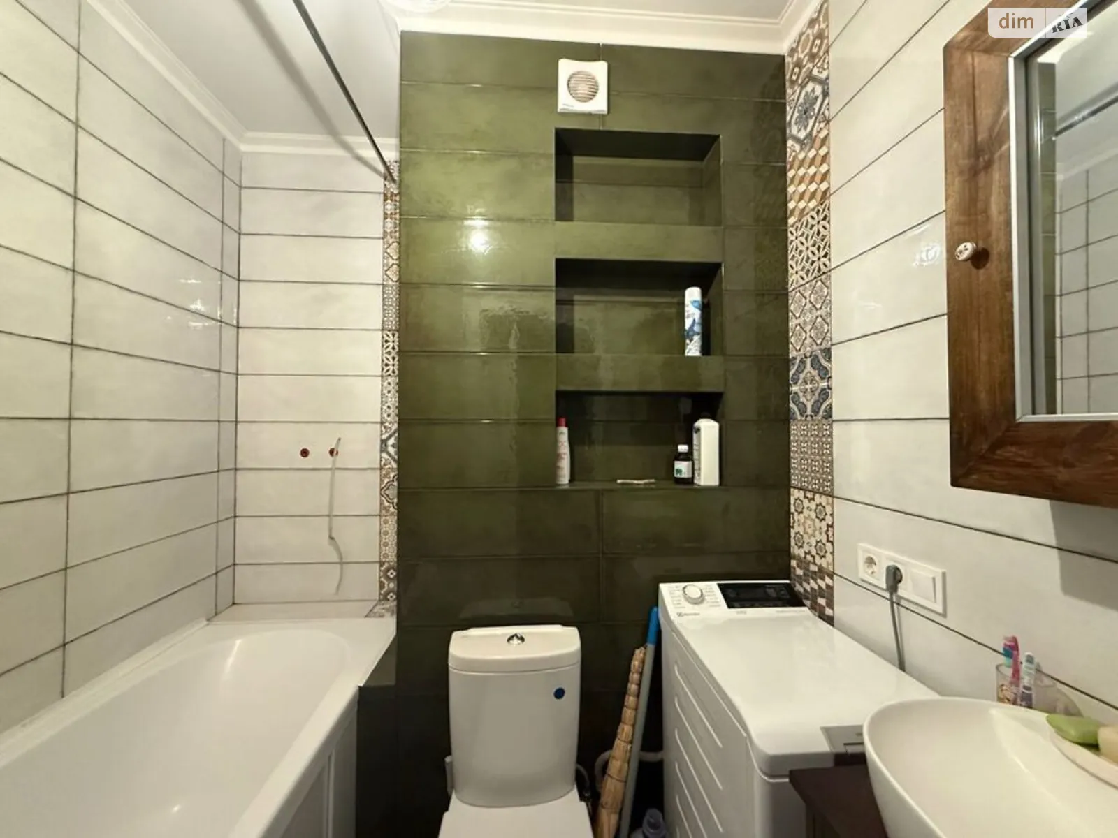 ул. Клавдиевская, 40В Новобеличи Киев ЖК Грюнвальд Академгородок - фото 1