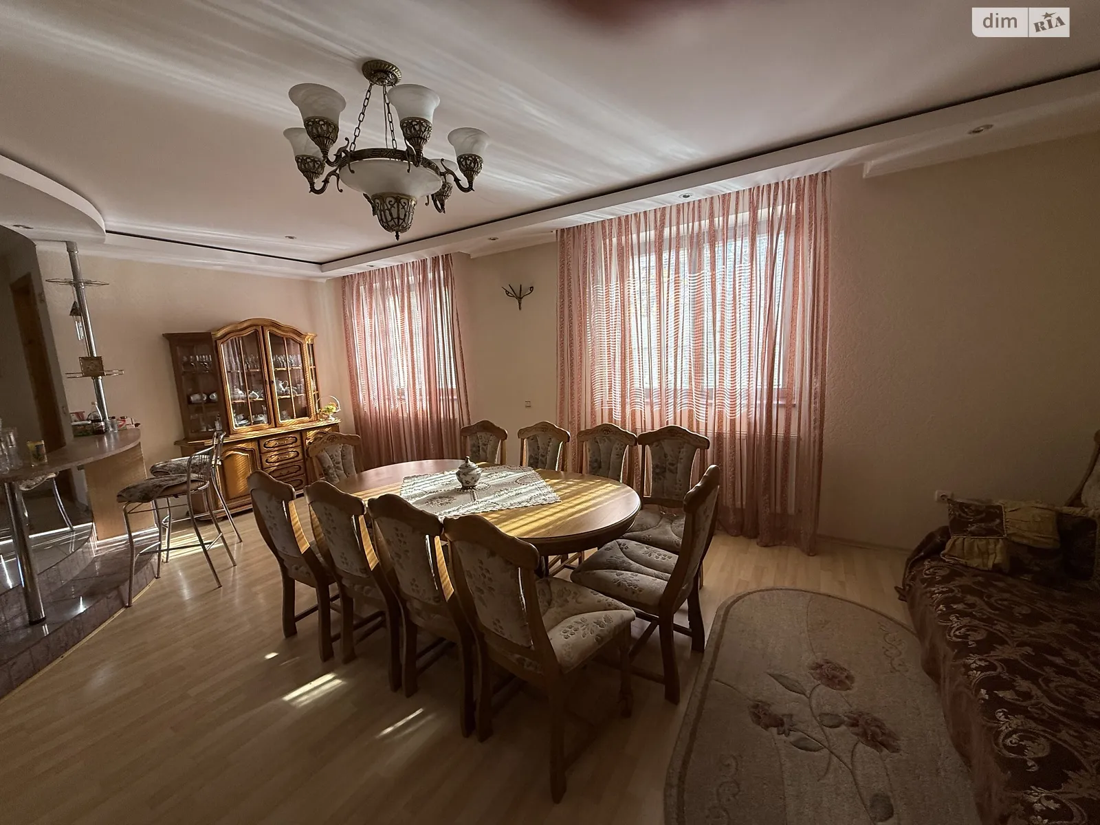 Продается дом на 2 этажа 288.8 кв. м с садом, цена: 232000 $ - фото 1