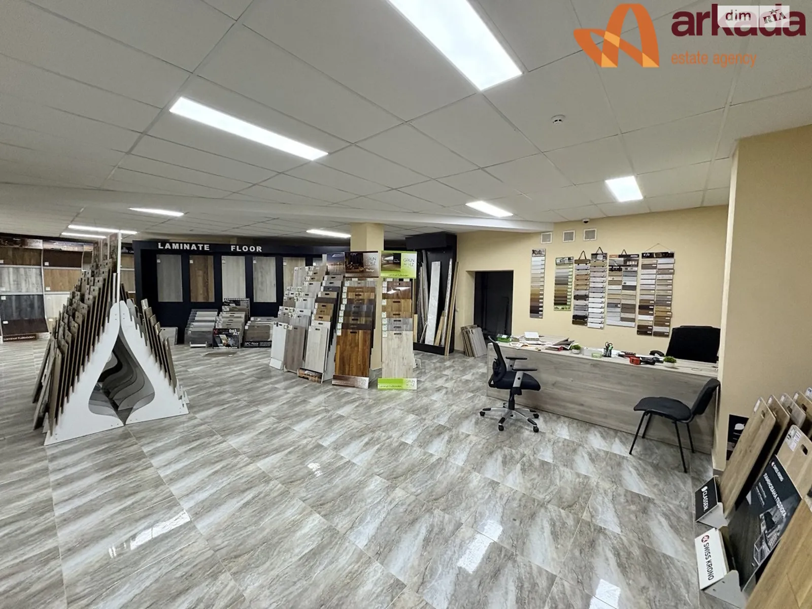 Продається приміщення вільного призначення 388 кв. м в 9-поверховій будівлі, цена: 200000 $ - фото 1