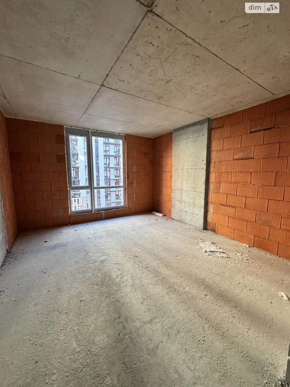 Продается 1-комнатная квартира 36 кв. м в Ивано-Франковске, ул. Левицкого Романа, 19 - фото 1