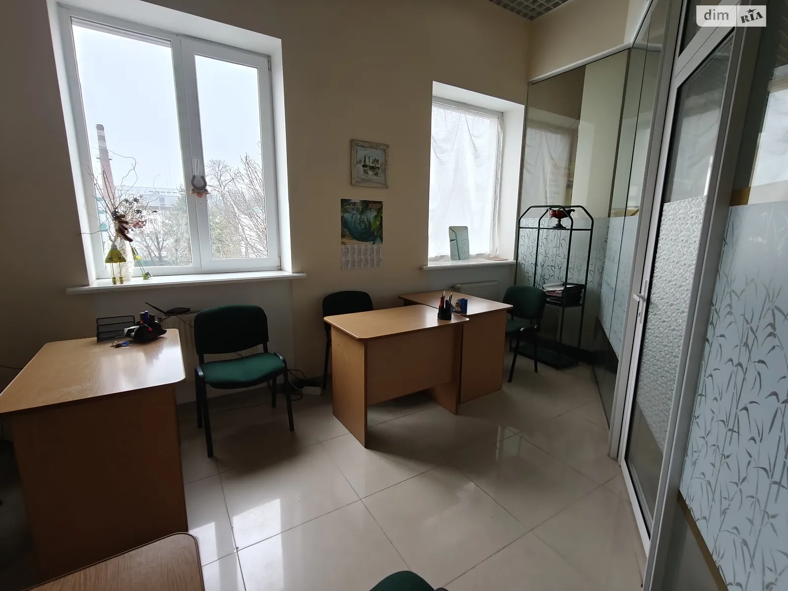 Здається в оренду офіс 14 кв. м в бізнес-центрі, цена: 3500 грн - фото 1