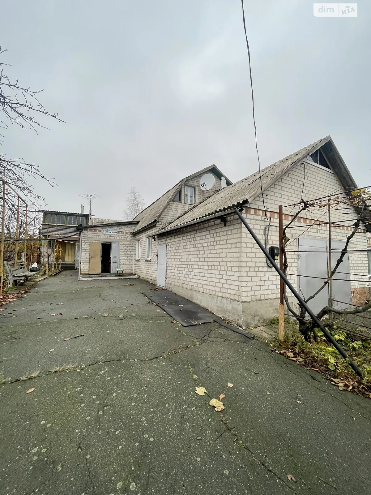 Продается дом на 2 этажа 111 кв. м с садом, цена: 18000 $ - фото 1