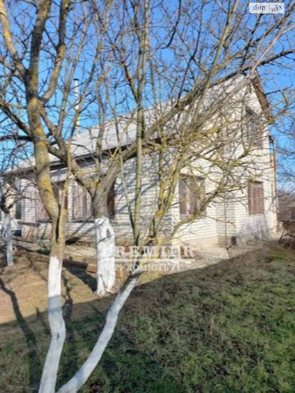 Продается дом на 2 этажа 200 кв. м с гаражом, цена: 30000 $ - фото 1