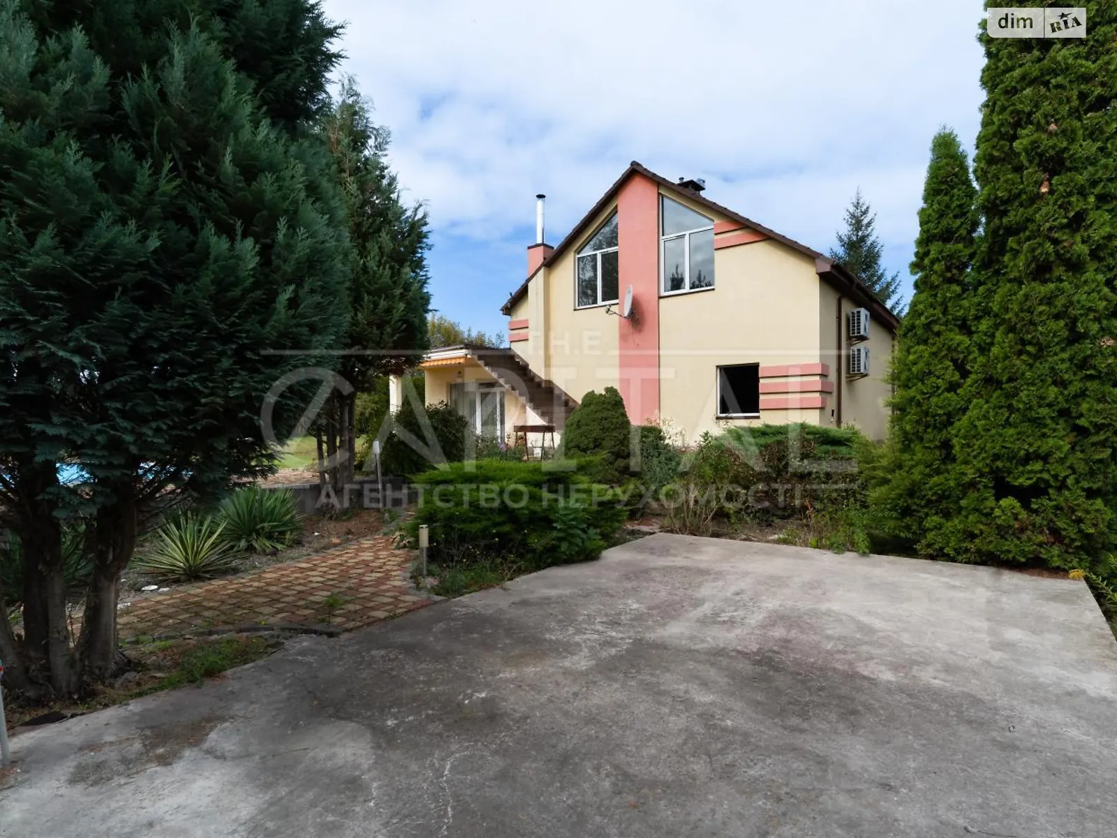 Сдается в аренду дом на 2 этажа 285 кв. м с беседкой, цена: 1400 $ - фото 1