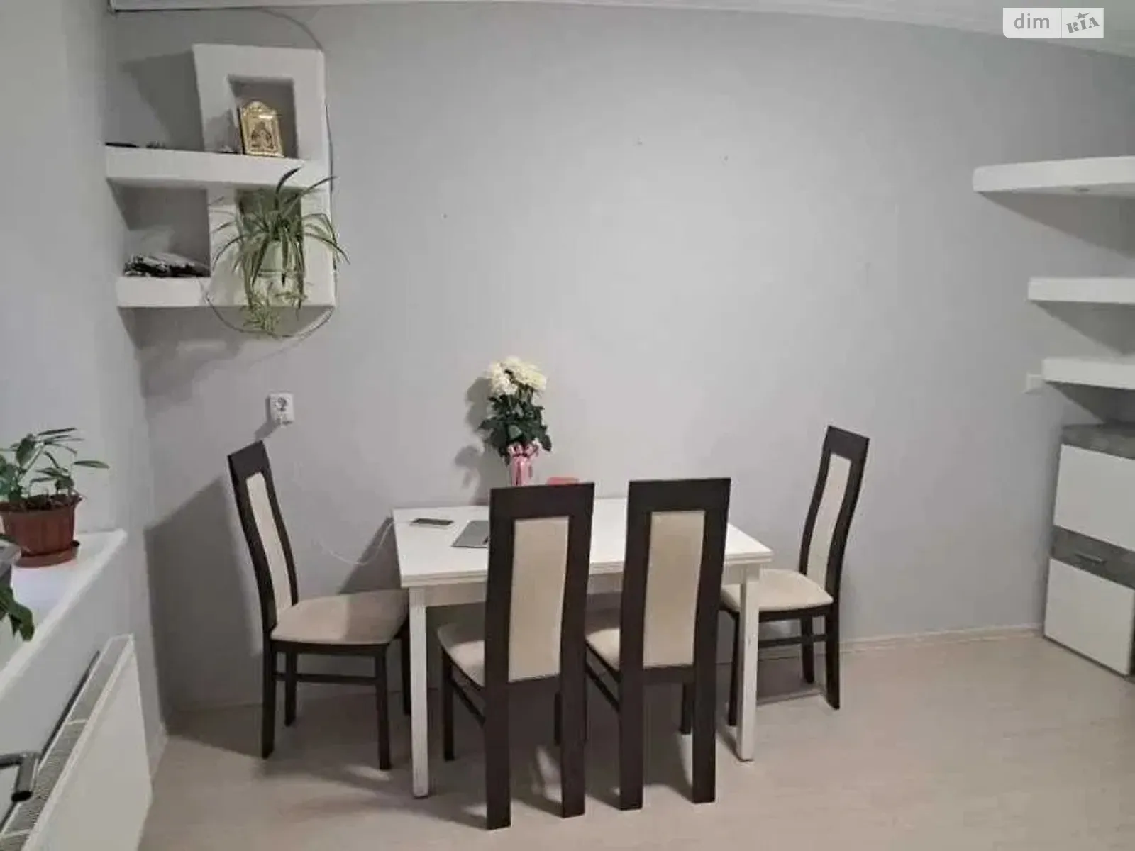 Продается 2-комнатная квартира 54 кв. м в Ужгороде, ул. Украинская - фото 1