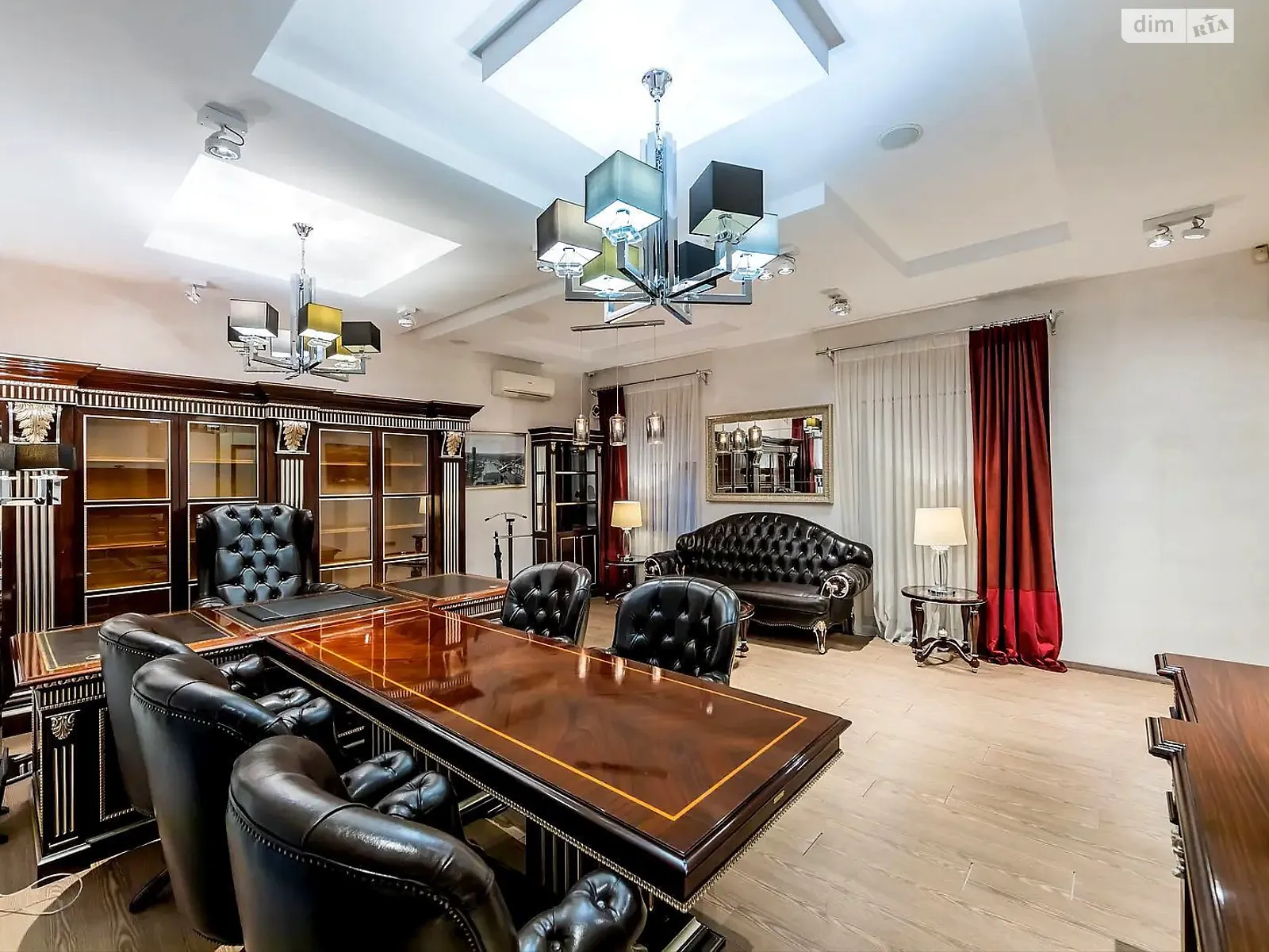 Сдается в аренду офис 157 кв. м в бизнес-центре, цена: 3000 $ - фото 1