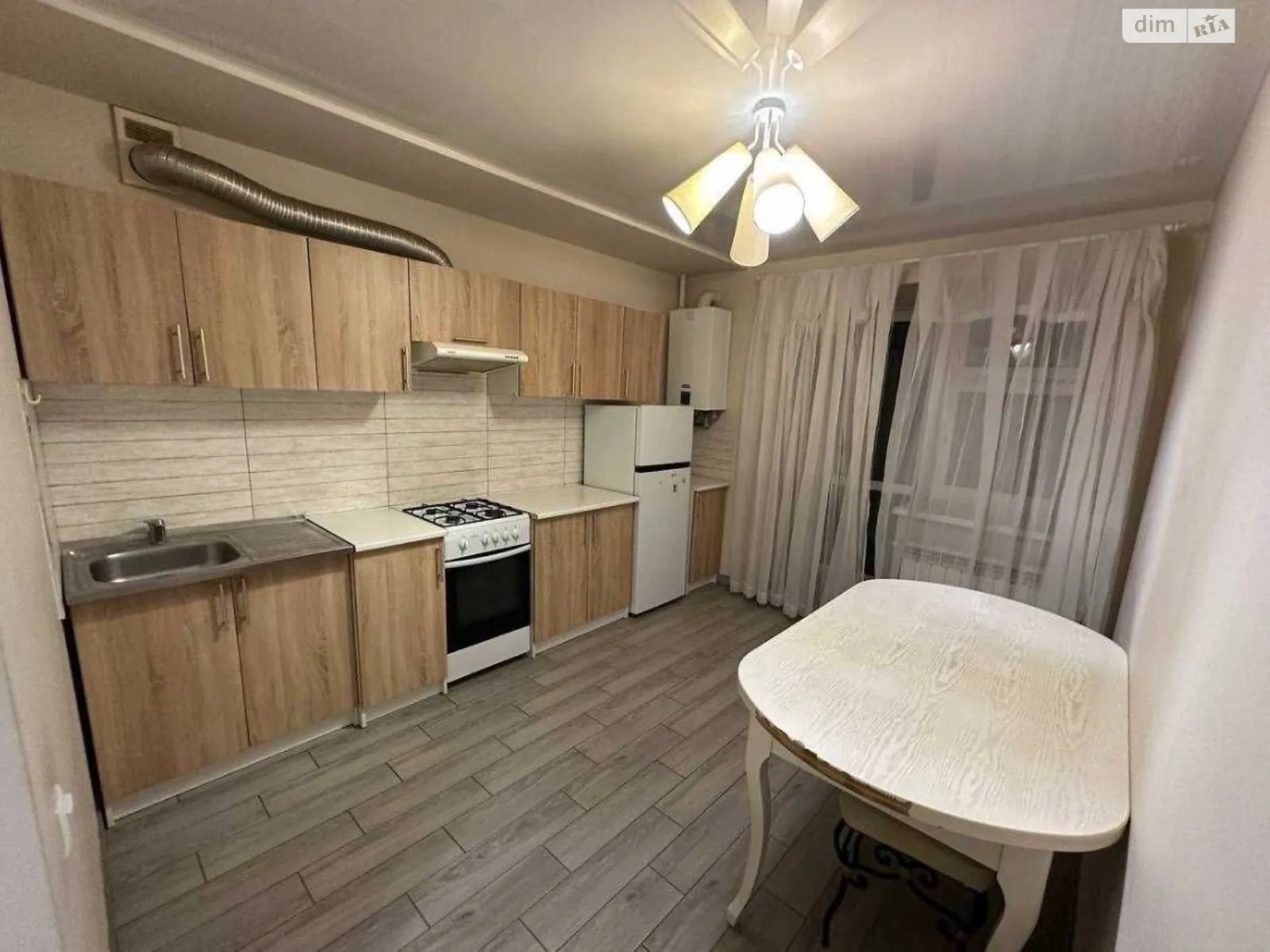 1-комнатная квартира 36 кв. м в Тернополе, пер. Генерала Мирона Тарнавского - фото 1