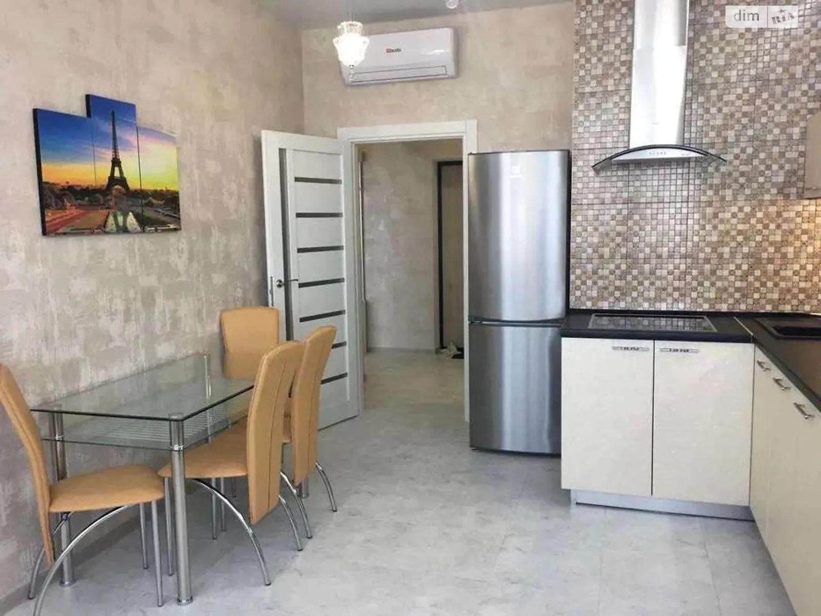 Сдается в аренду 1-комнатная квартира 40 кв. м в Одессе, ул. Среднефонтанская, 35 корпус 3 - фото 1