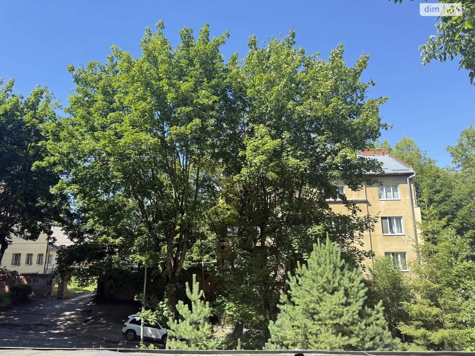 Продается дом на 3 этажа 90 кв. м с садом, цена: 127000 € - фото 1