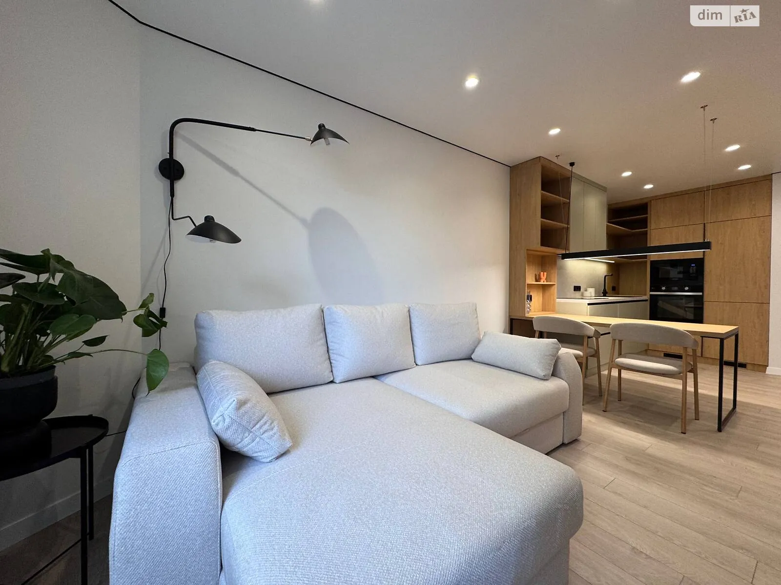 Здається в оренду 1-кімнатна квартира 57.2 кв. м у Львові, вул. Замарстинівська, 170Б - фото 1