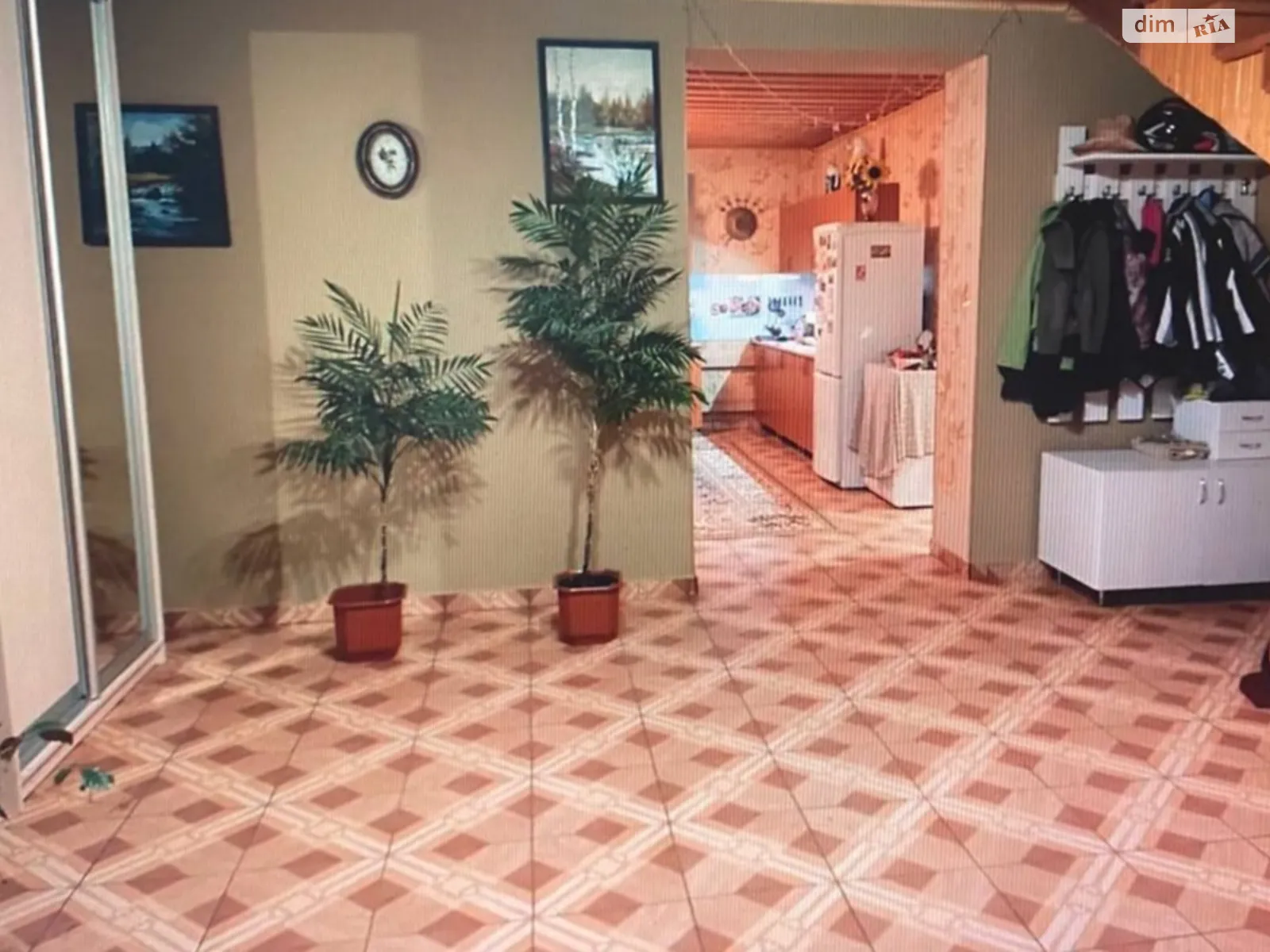 Сдается в аренду одноэтажный дом 100 кв. м с гаражом, цена: 500 $ - фото 1