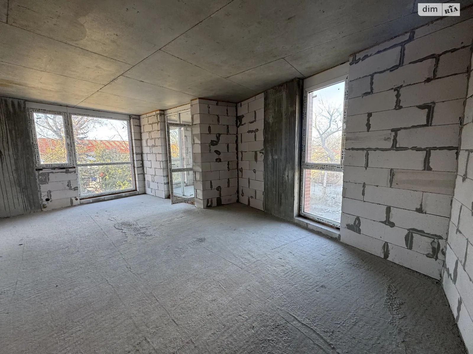 Продается 1-комнатная квартира 67.8 кв. м в Львове, ул. Хмельницкого Богдана, 116 - фото 1