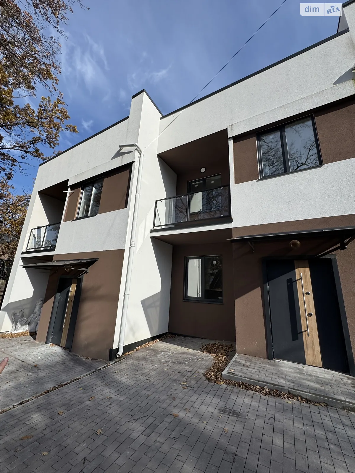 Продается дом на 2 этажа 124 кв. м с бассейном, цена: 125000 $ - фото 1